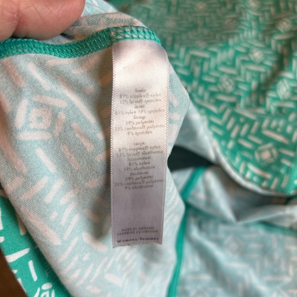 Lucy LucyPower workout tank. Padded shelf bra. Strappy back. Size small. EUC - Picture 11 of 11